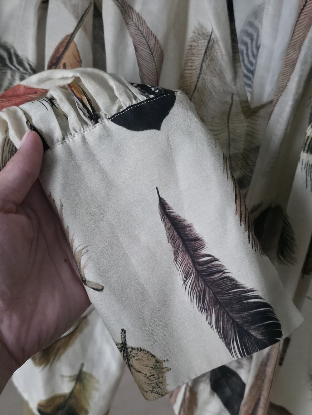 Banana Republic Harper Cotton-Silk Blouse, Size Small, Neutral, Feather Print - Picture 9 of 13